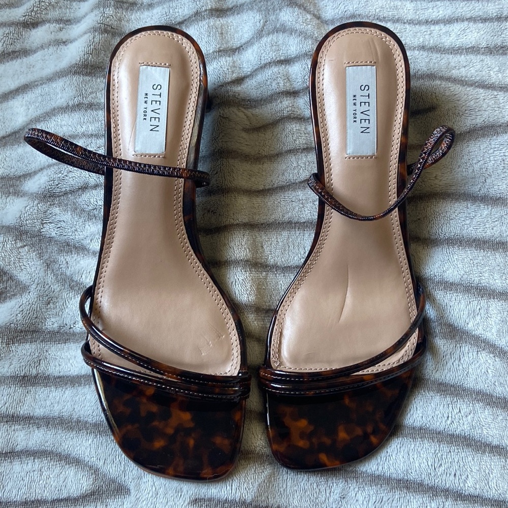 NWOT Steven New York Opel heeled sandal